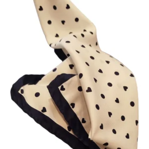 PAÑUELO CORAZON Y PUNTO