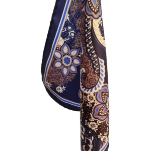 PAÑUELO AZUL CON FLORES